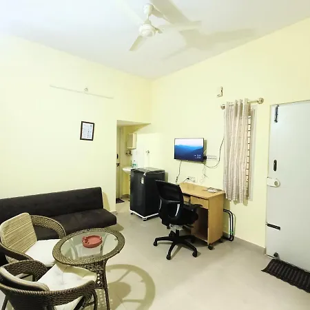 Appartamento 1Bhk Near Iimb On Gf
